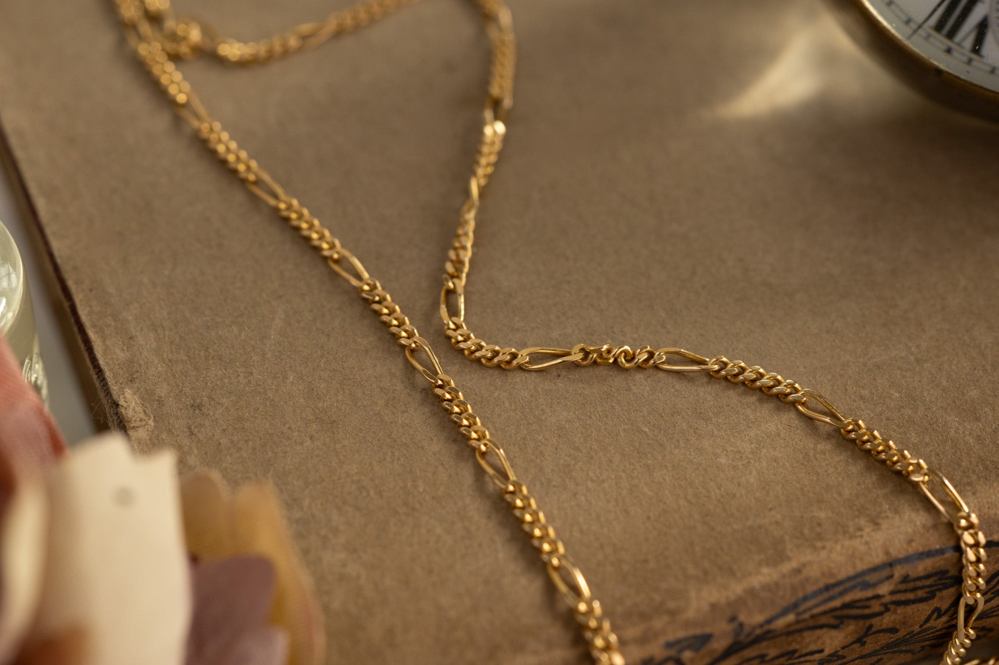 VINTAGE 9CT GOLD FIGARO CHAIN - 24 INCHES image 2