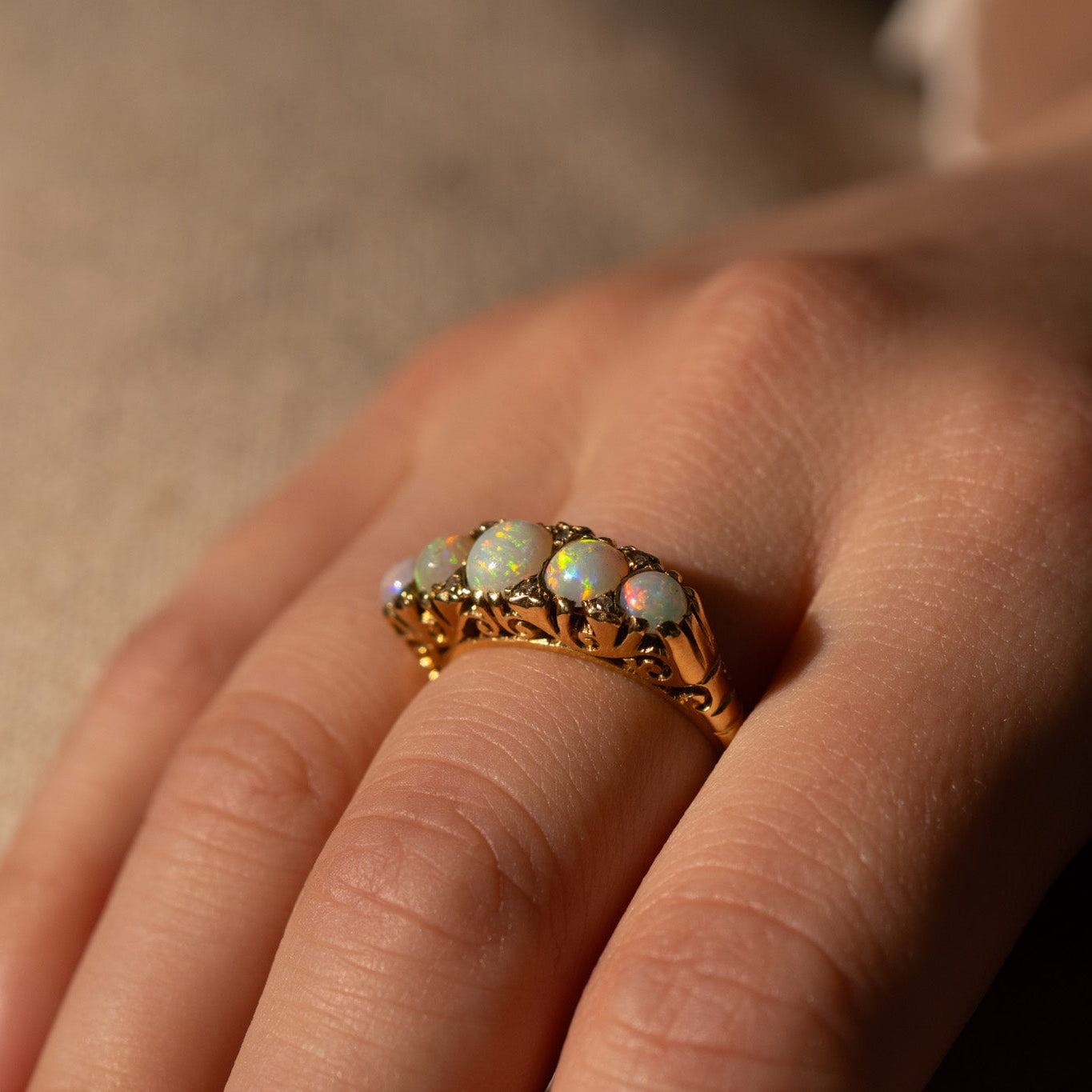 VINTAGE 18CT GOLD FIVE STONE NATURAL OPAL AND DIAMOND RING
