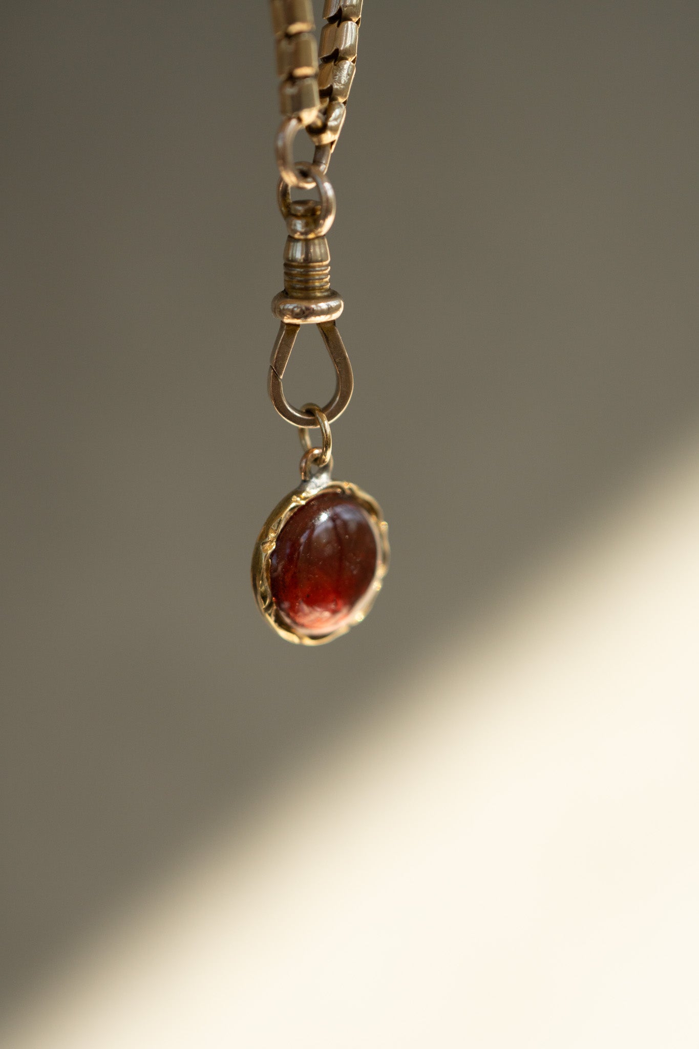 ANTIQUE 9CT GOLD RED PASTE PENDANT - FOIL BACK - VICTORIAN