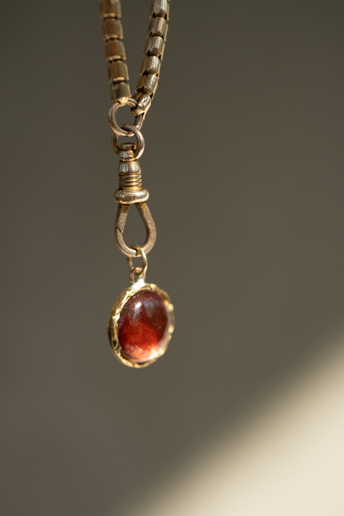 ANTIQUE 9CT GOLD RED PASTE PENDANT - FOIL BACK - VICTORIAN