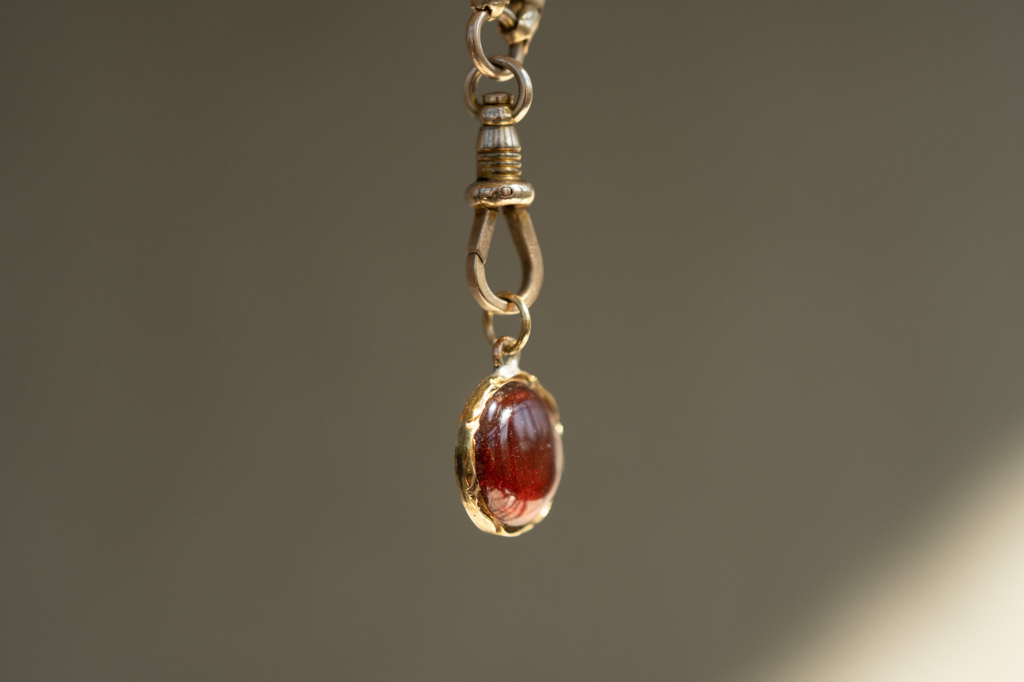 ANTIQUE 9CT GOLD RED PASTE PENDANT - FOIL BACK - VICTORIAN