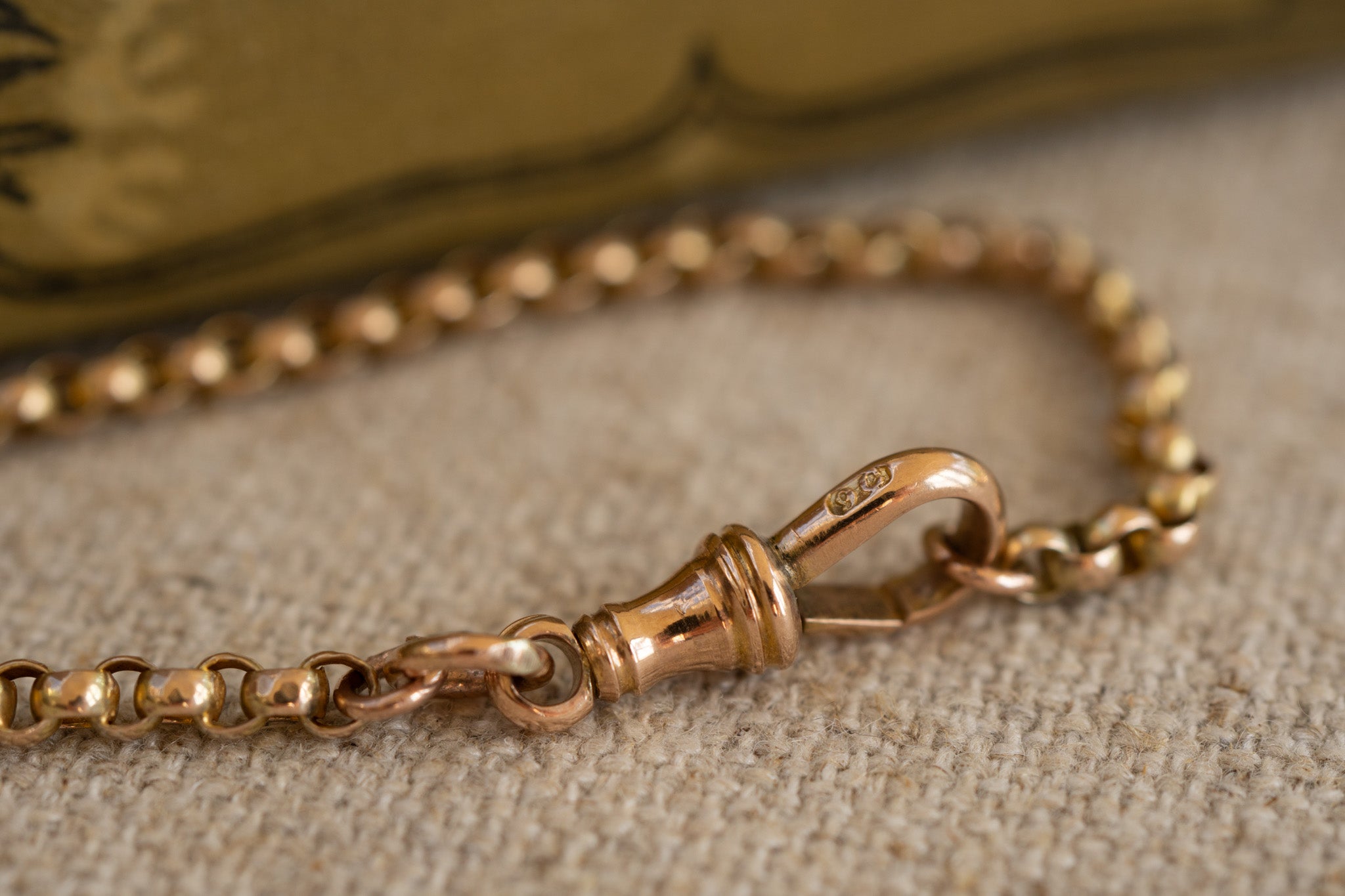 ANTIQUE LONG LINE BELCHER WITH ALBERT CLASP 9CT GOLD