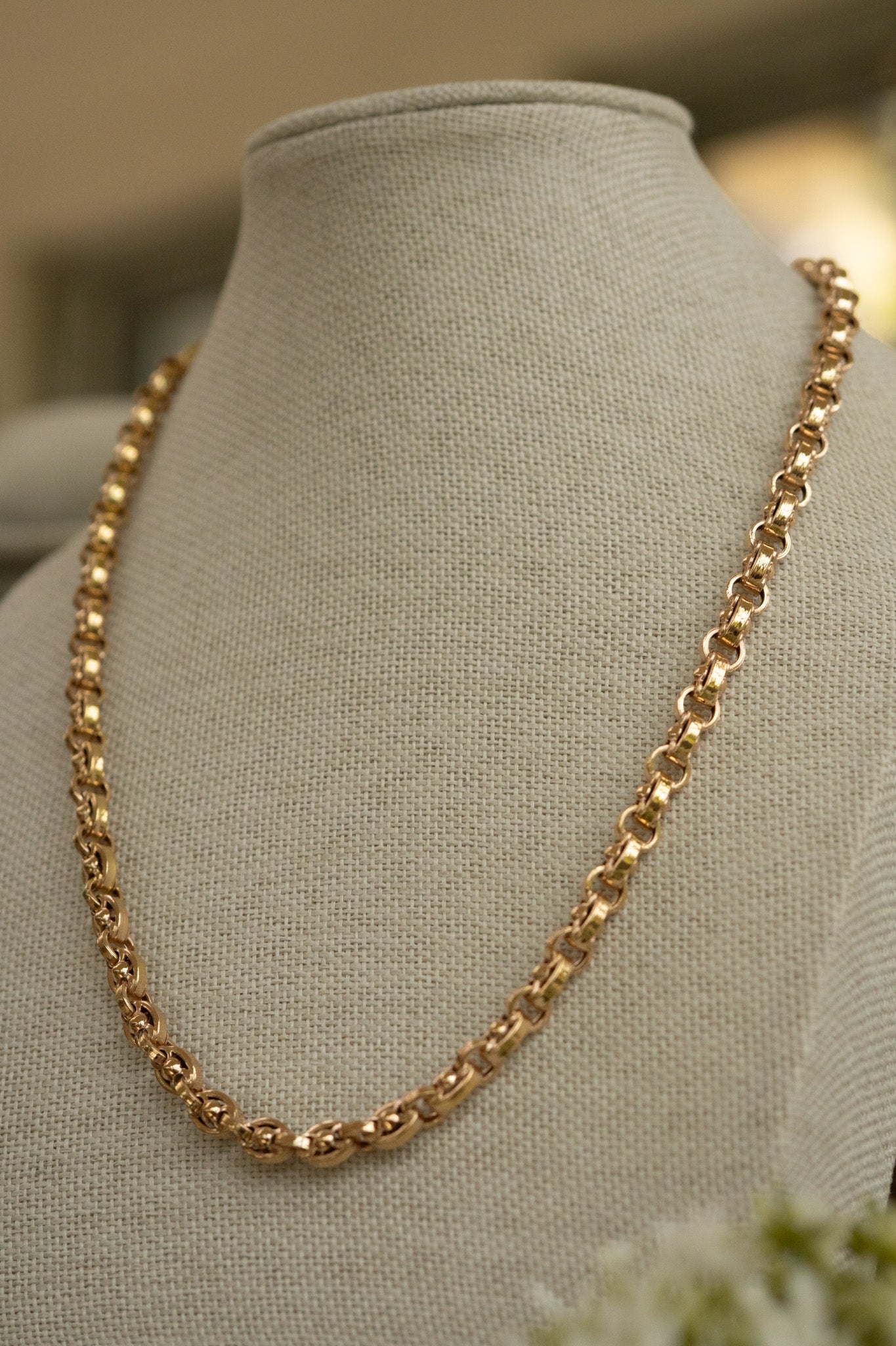 VINTAGE 9CT GOLD DOMED CAP CHAIN