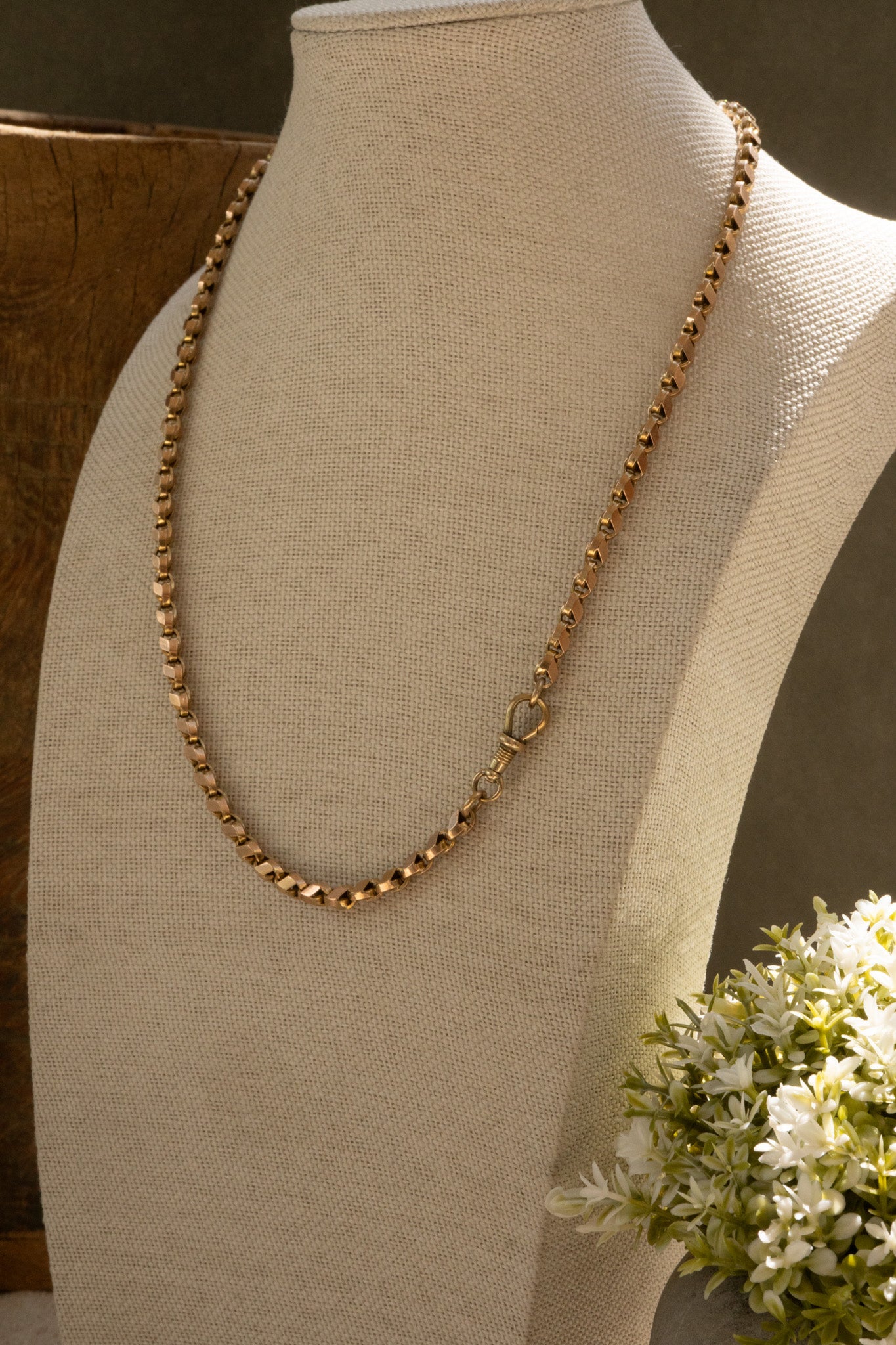 ANTIQUE 9CT GOLD CHUNKY TULIP LINK WITH SWIVEL ALBERT