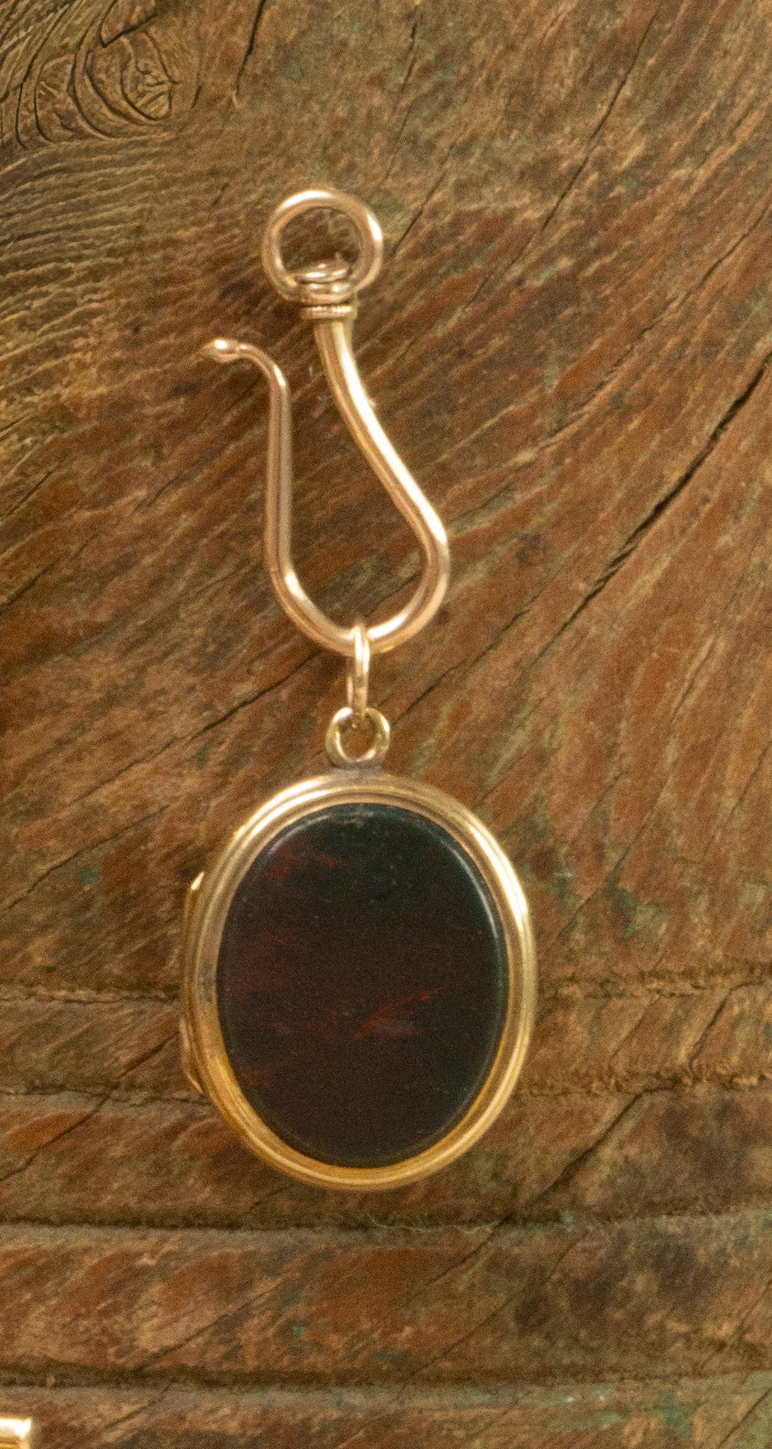 victorian 9ct gold bloodstone and sardonyx double sided locket