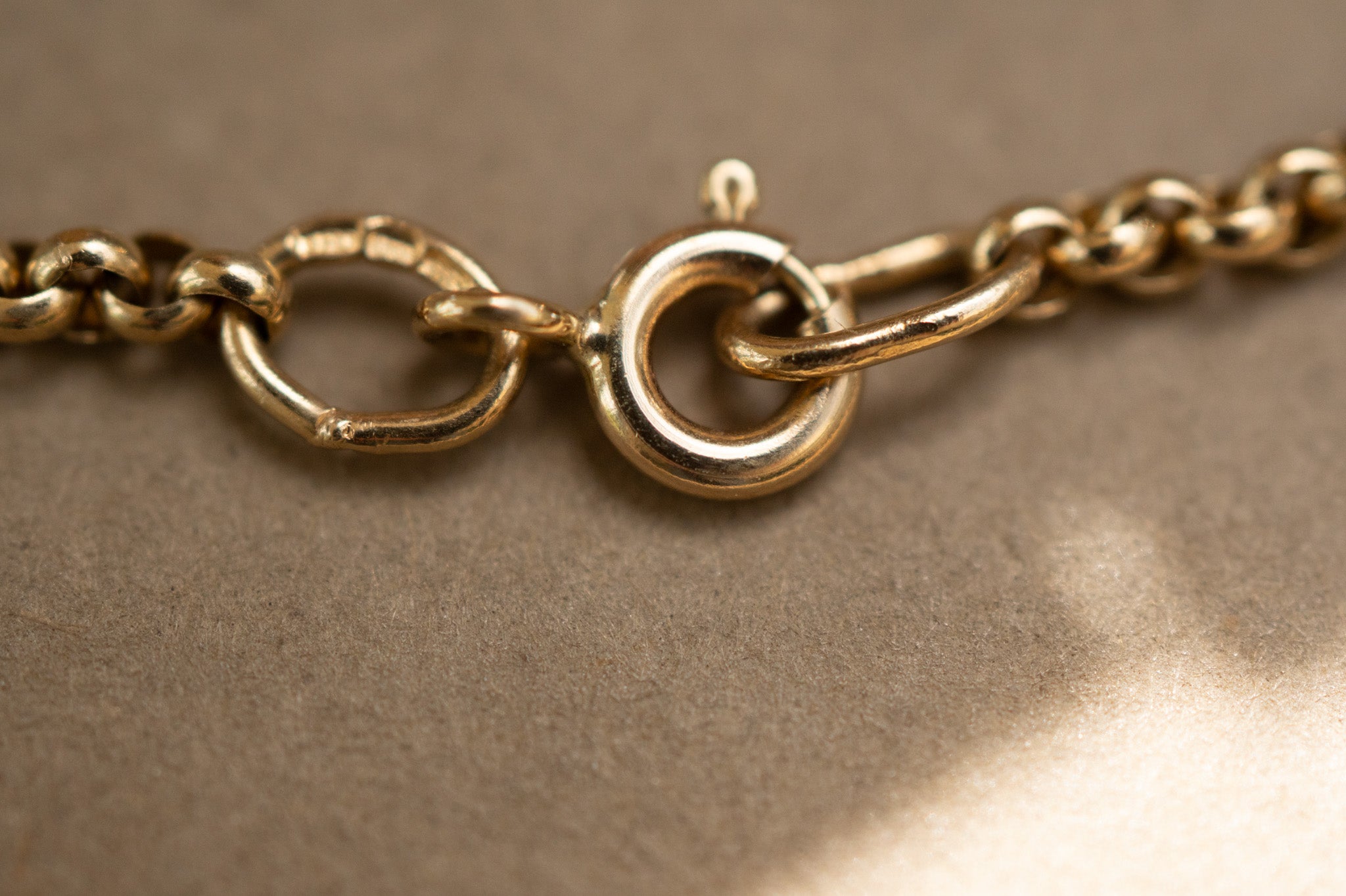 VINTAGE 9CT GOLD MINI BELCHER