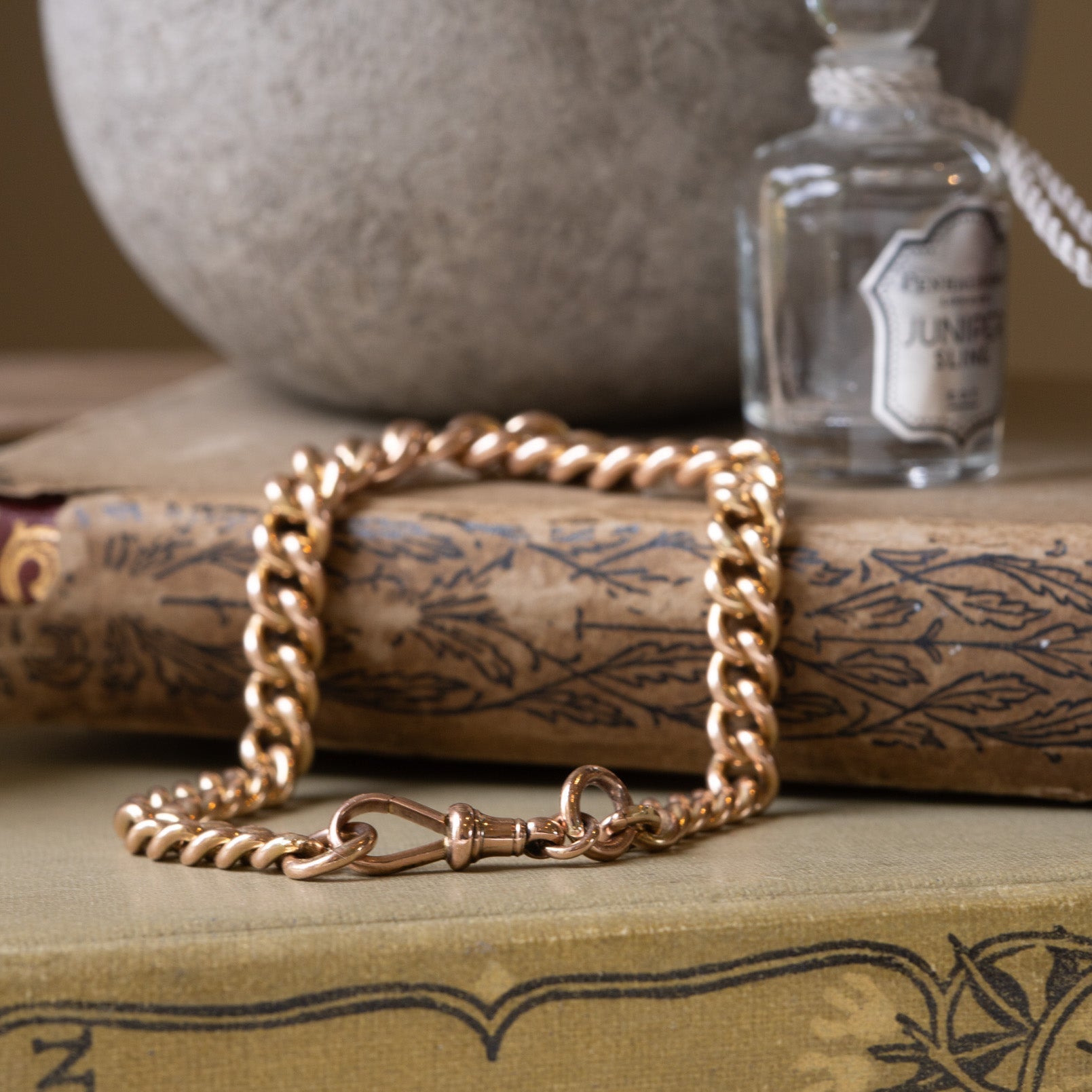 VICTORIAN 9CT GOLD SOLID GRADUATED CURB BRACELET