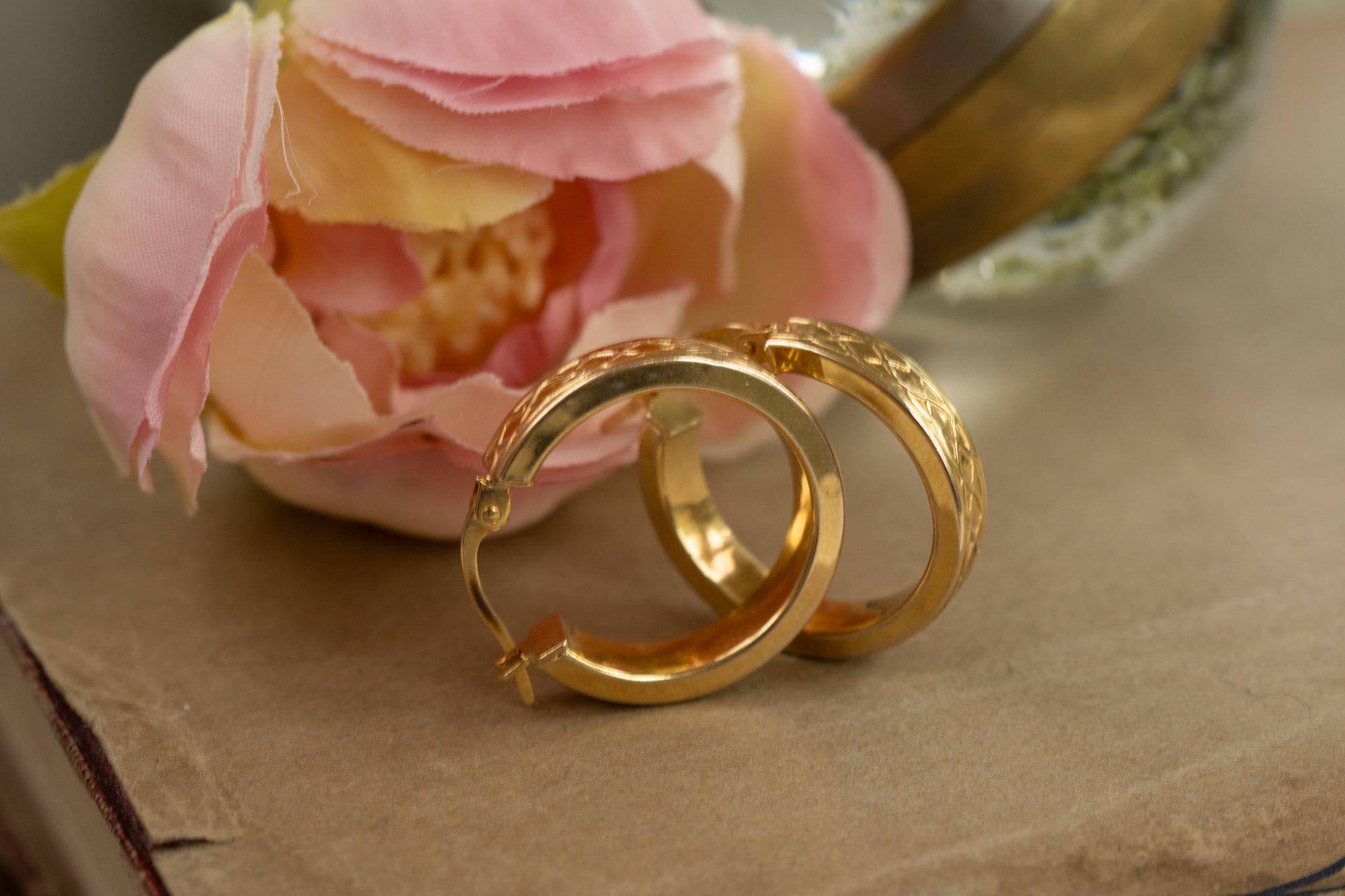 9ct gold hoop earrings with interlace details