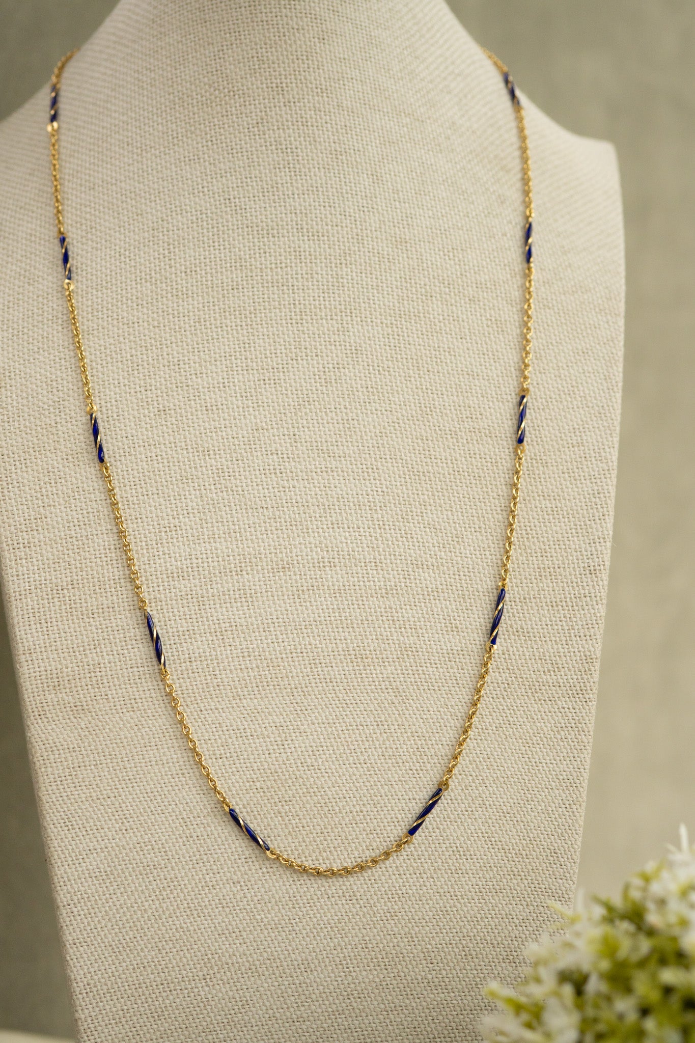 VIVID 14CT BLUE ENAMEL BARREL LINK CHAIN