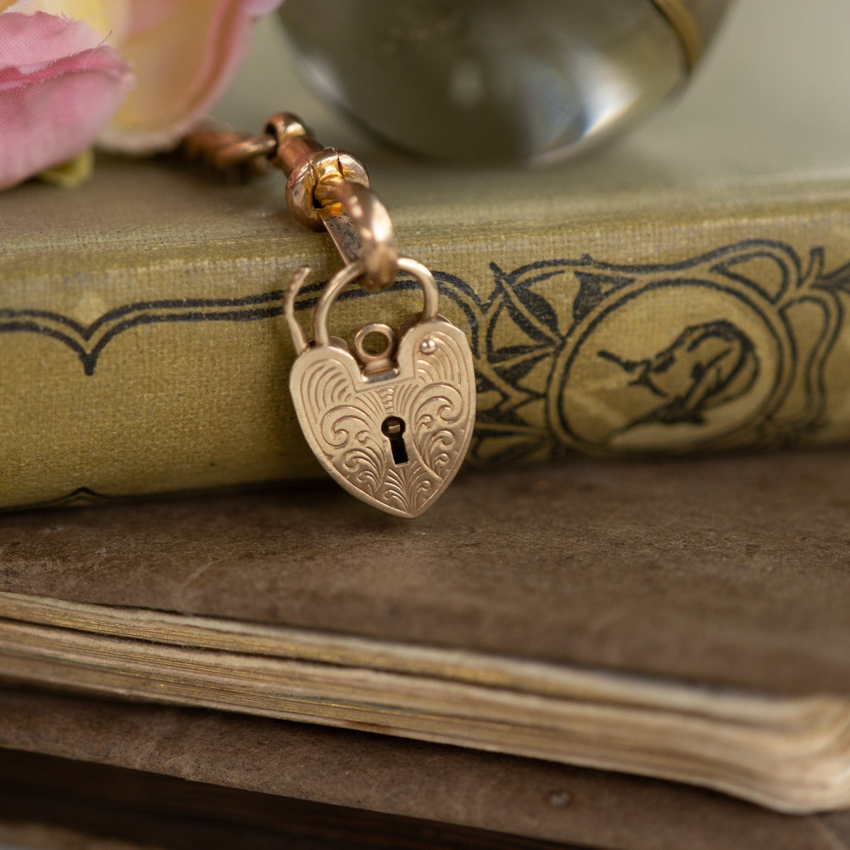 Extra large engraved vintage 9ct yellow gold heart padlock
