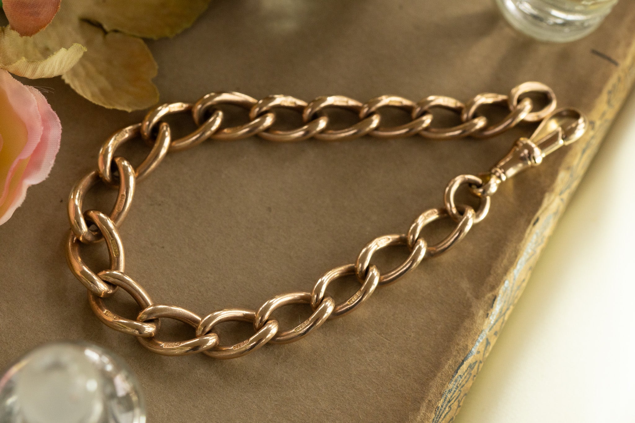 ANTIQUE 9CT HEAVY GRADUATED CURB BRACELET & EXTENDER 30.8G image 0