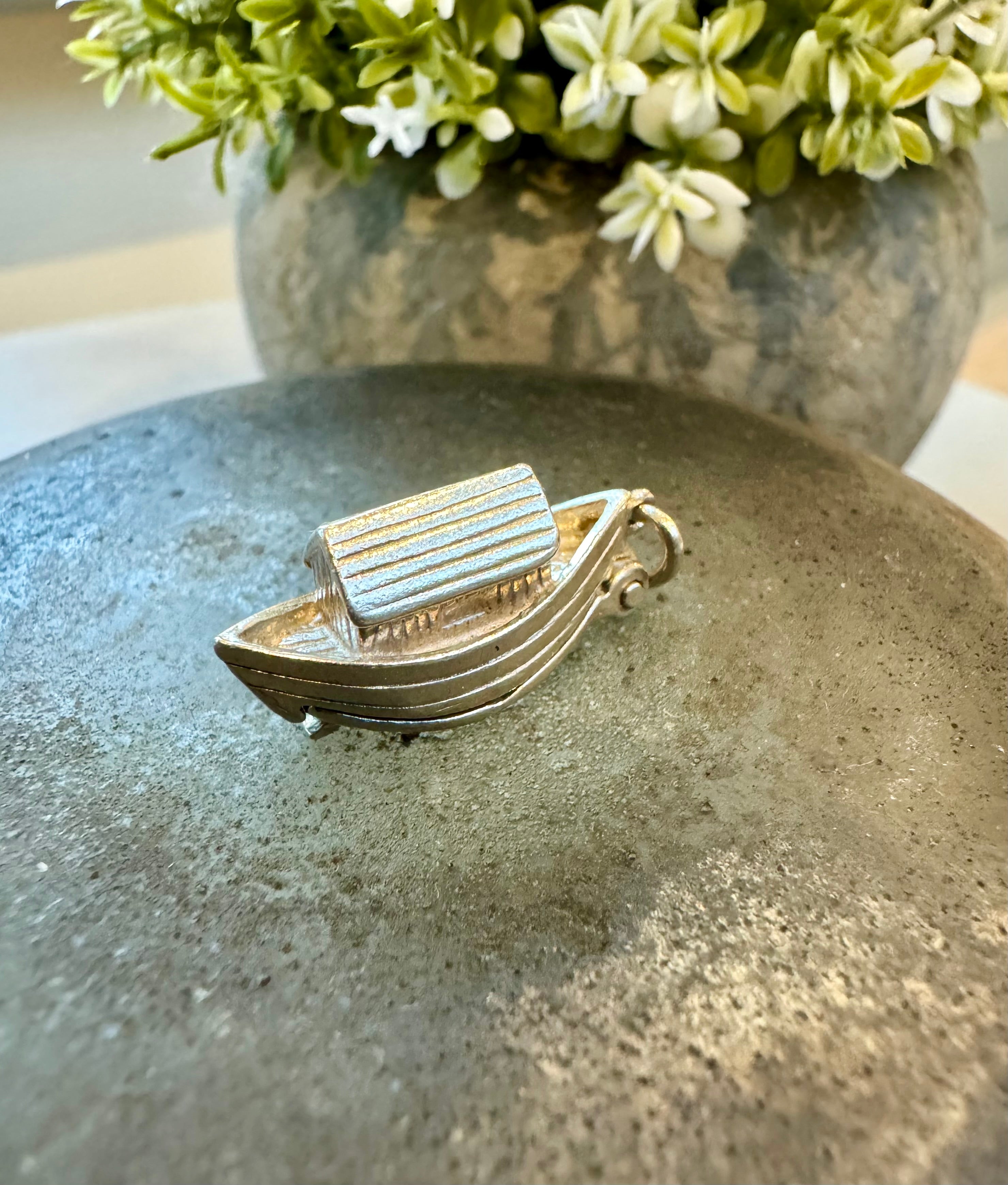 VINTAGE NUVO SILVER NOAHS ARK OPENING CHARM image 0