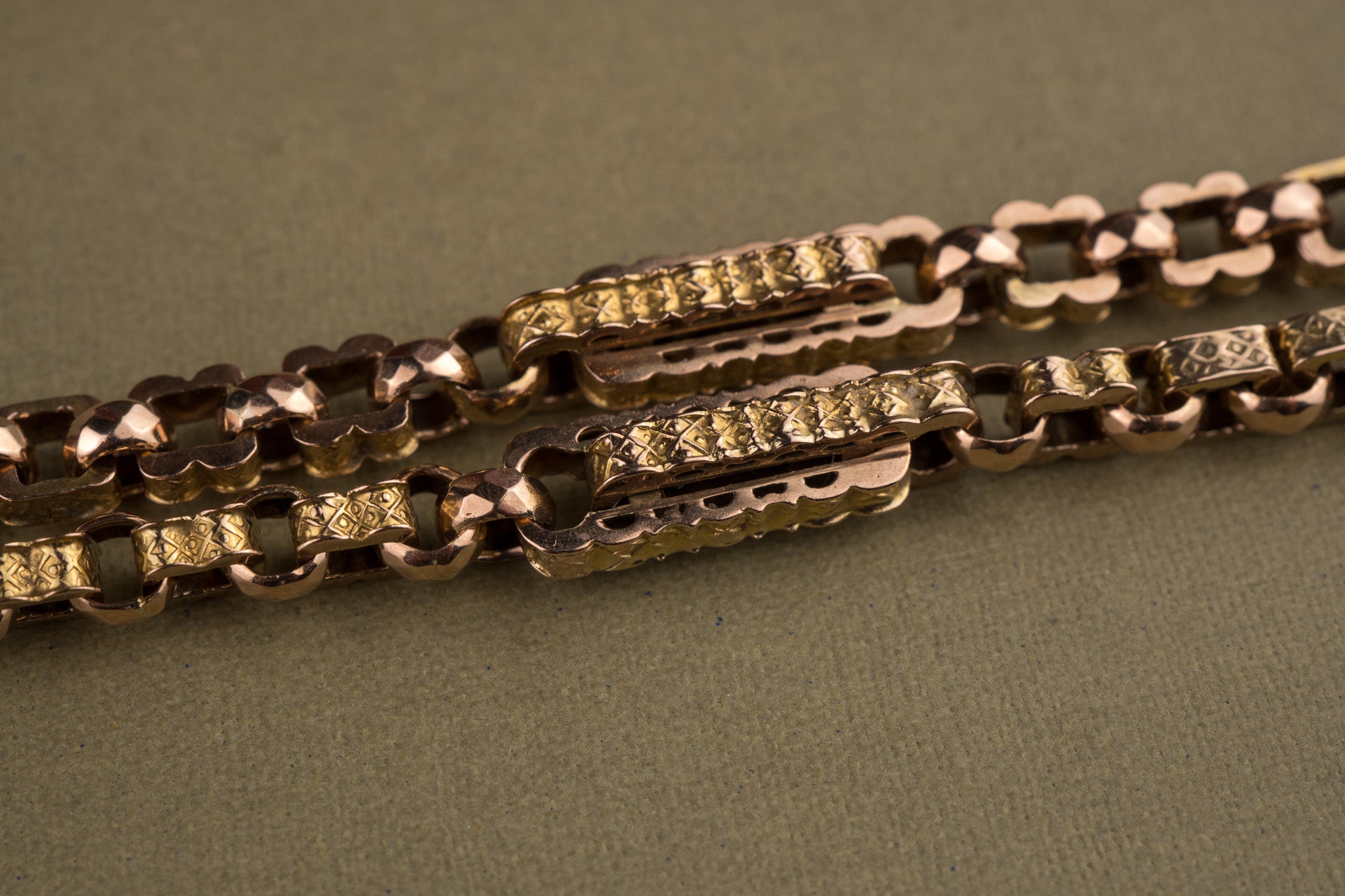 ANTIQUE 9CT GOLD LATE VICTORIAN FANCY DOUBLE TROMBONE ALBERT CHAIN - 26.6G image 1