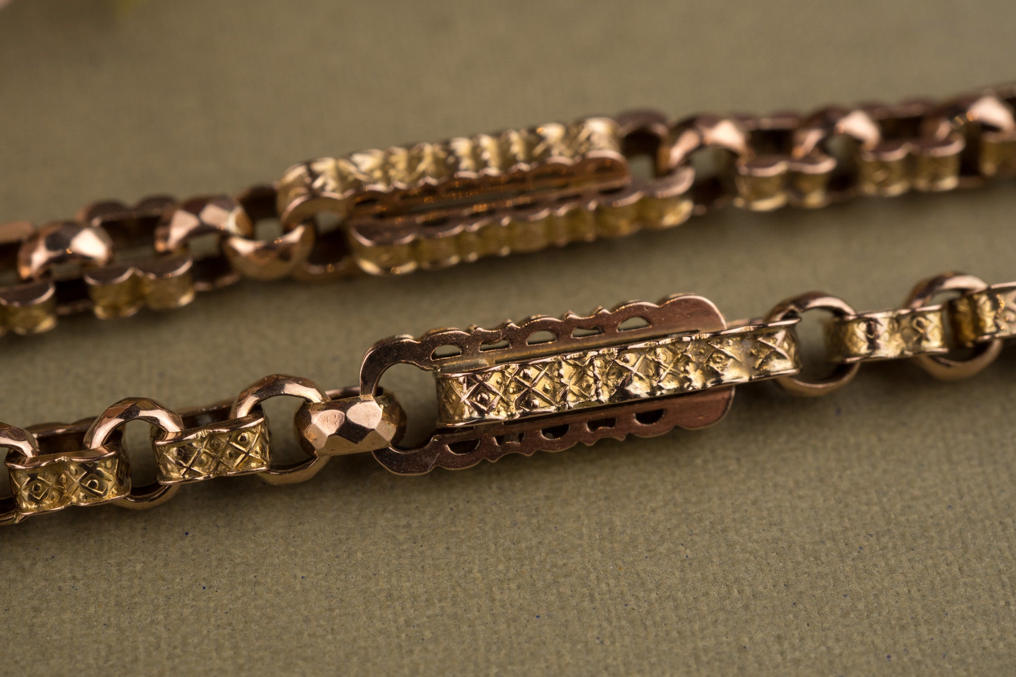 ANTIQUE 9CT GOLD LATE VICTORIAN FANCY DOUBLE TROMBONE ALBERT CHAIN - 26.6G image 11
