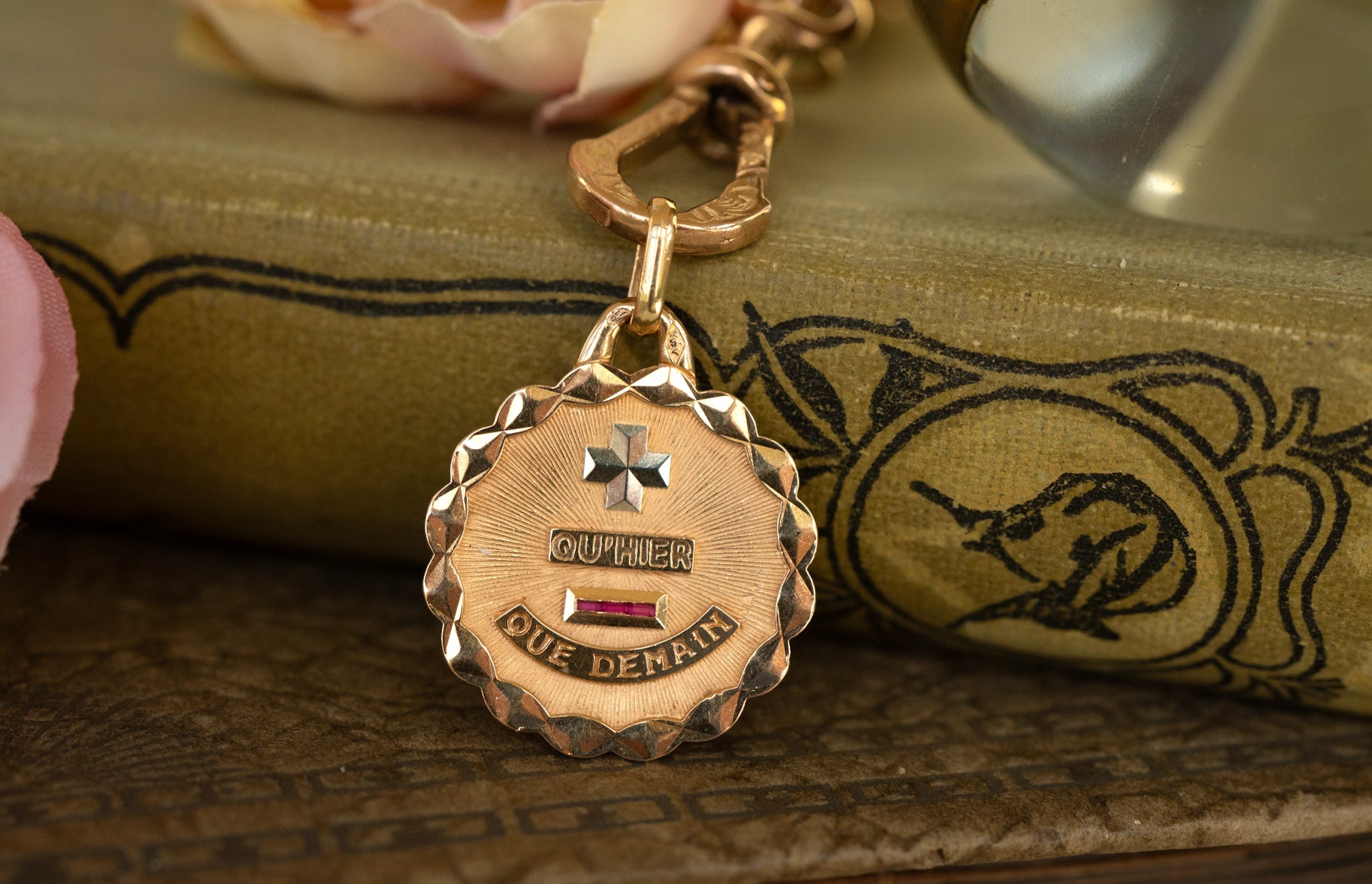 Charms & Pendants