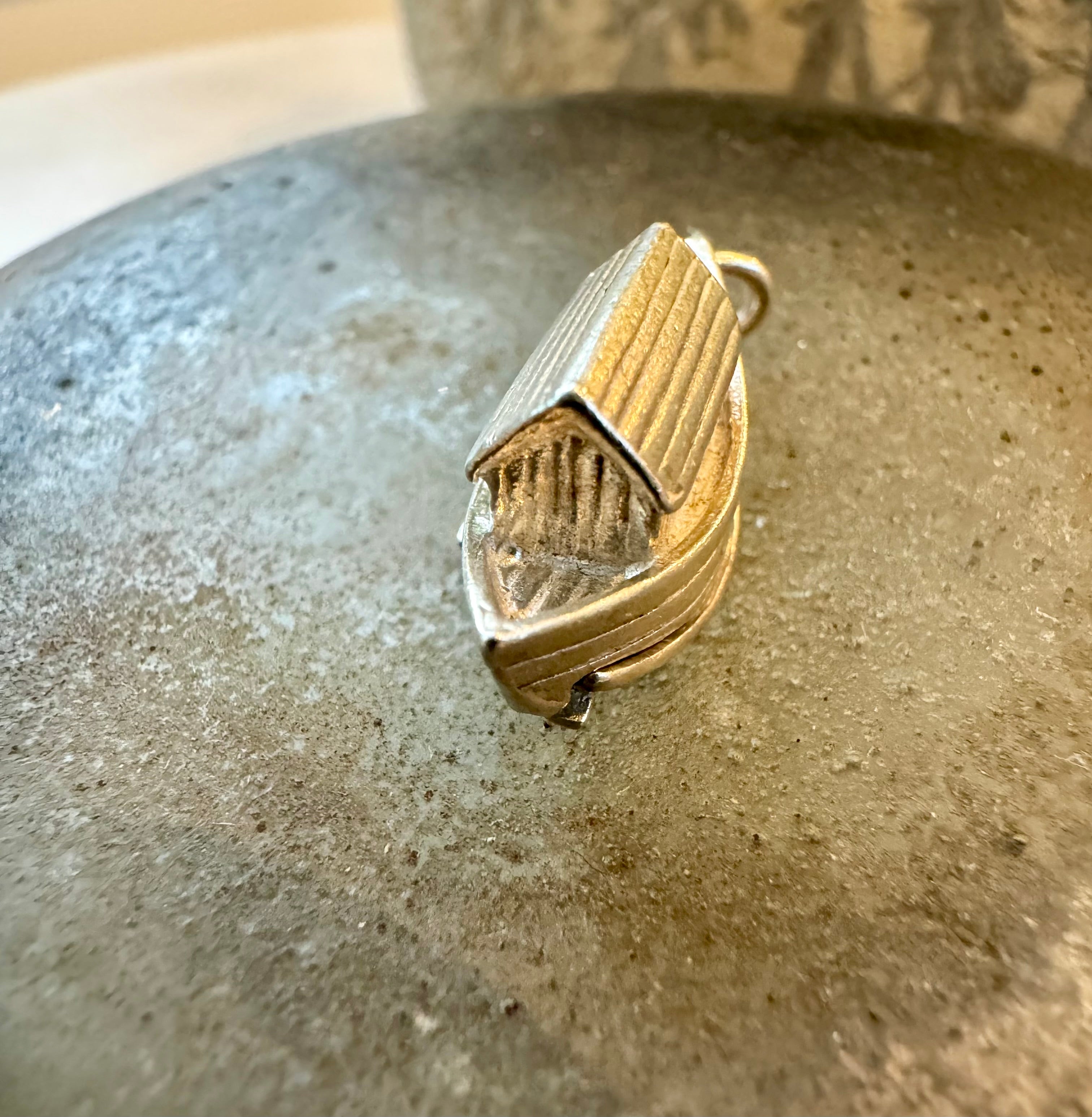 VINTAGE NUVO SILVER NOAHS ARK OPENING CHARM image 1