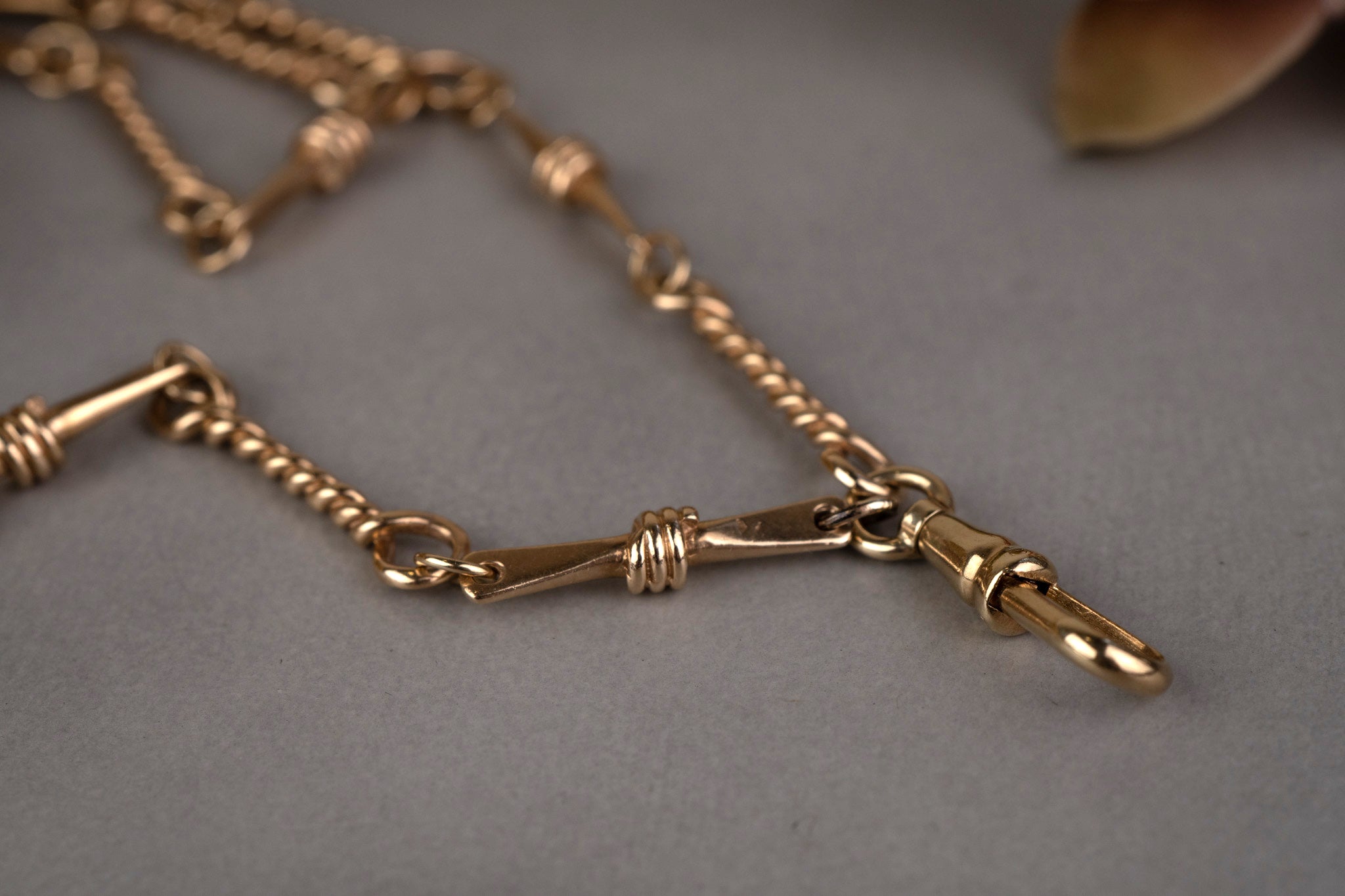 ANTIQUE 9CT LATE VICTORIAN BOW LINK CHAIN - ALBERT CLASP image 4