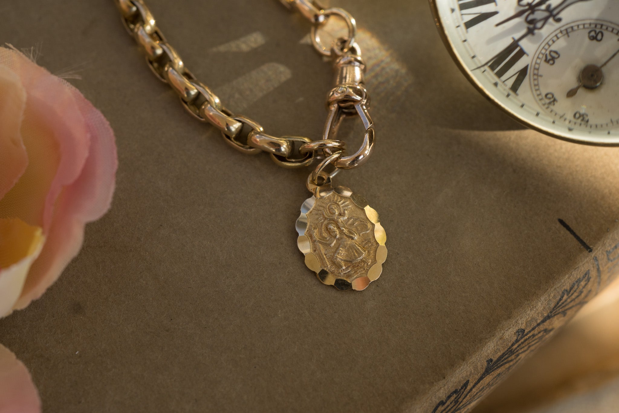 VINTAGE 9CT GOLD ST CHRISTOPHER PENDANT
