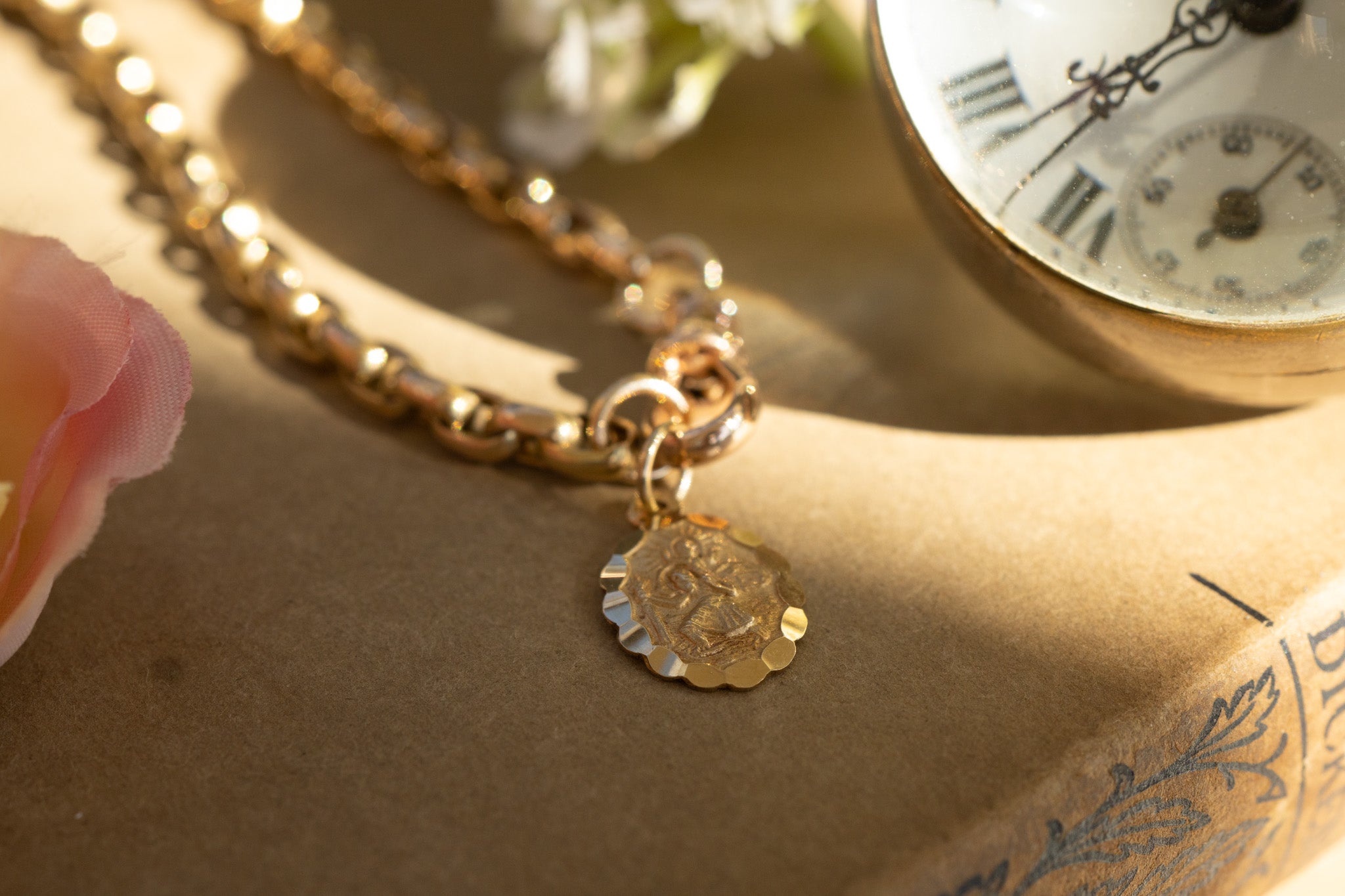 VINTAGE 9CT GOLD ST CHRISTOPHER PENDANT