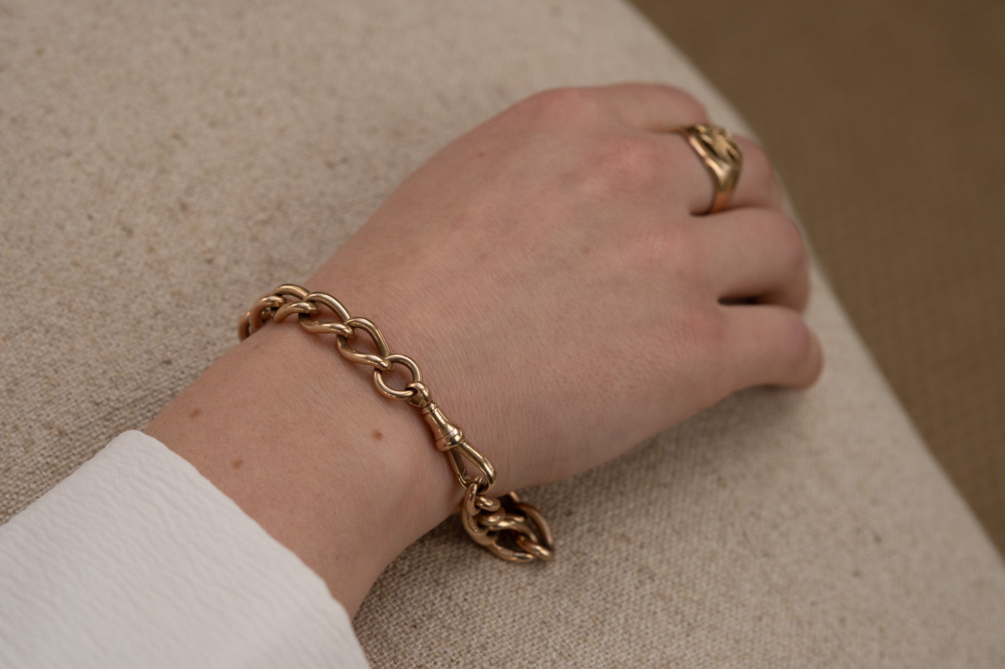 ANTIQUE 9CT HEAVY GRADUATED CURB BRACELET & EXTENDER 30.8G