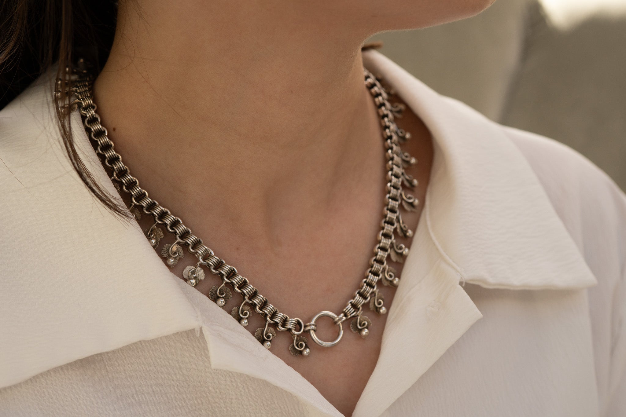 VICTORIAN SILVER BERRY DROP COLLAR NECKLACE - RIBBED BELCHER - 18.5 INCHES