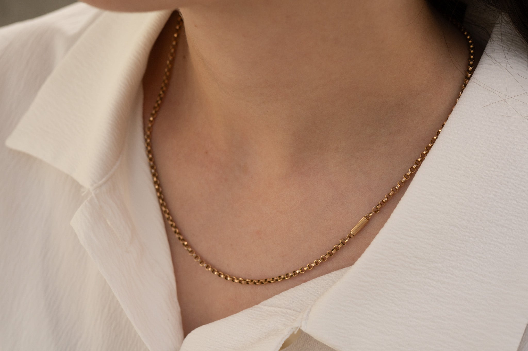 SQUARE EDGED BELCHER WITH BARREL CLASP 9CT GOLD