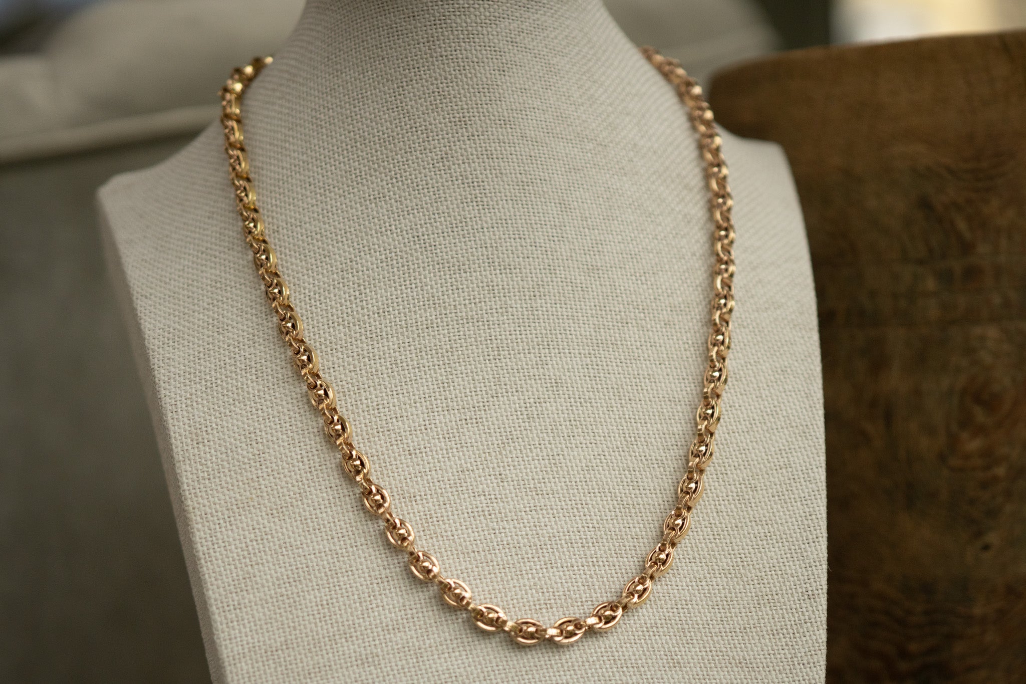 VINTAGE 9CT GOLD DOMED CAP CHAIN