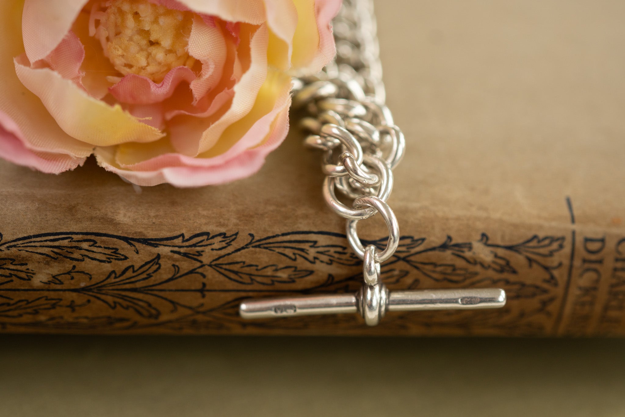 ANTIQUE SILVER DOUBLE ALBERT CHAIN WITH SLIDEABLE T BAR AND FOB SHIELD