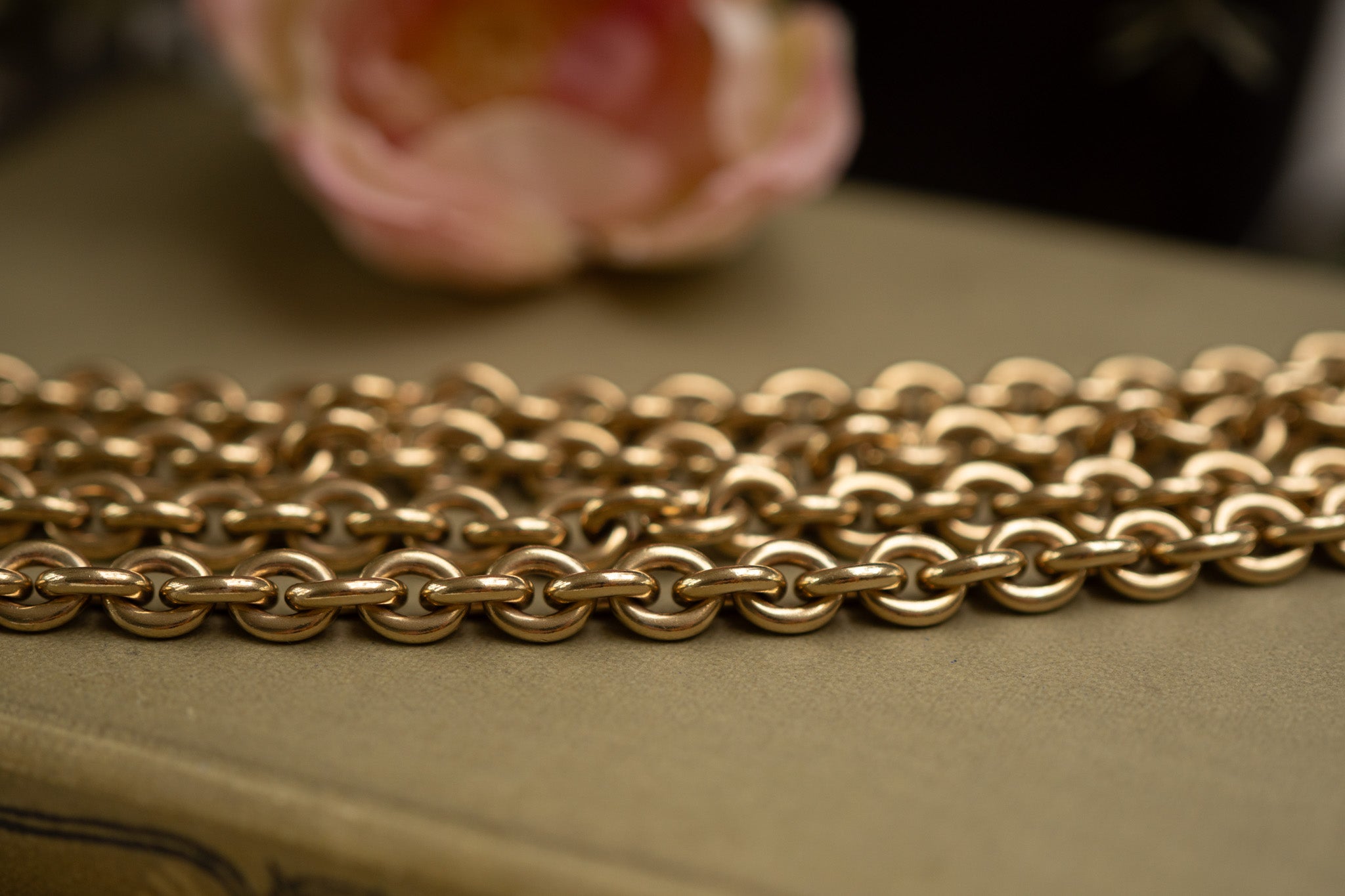 9ct Gold Oversized Cable Link Chain with Puffy Bolt Clasp, 86 grams - Reserved