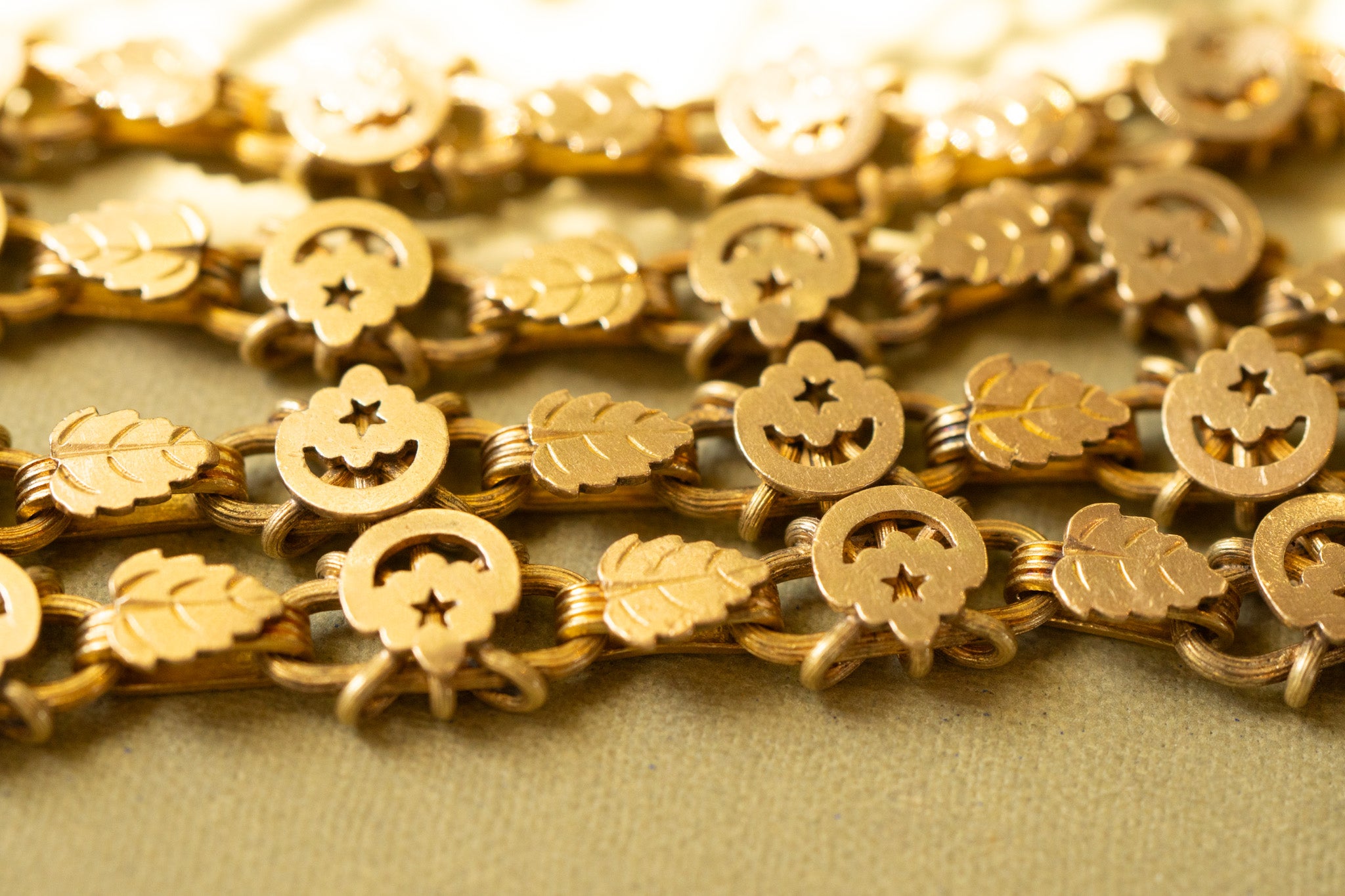 Rare Reversible Victorian Rolled Gold Chain, Ornate Leaf, Rosette and Star Detail