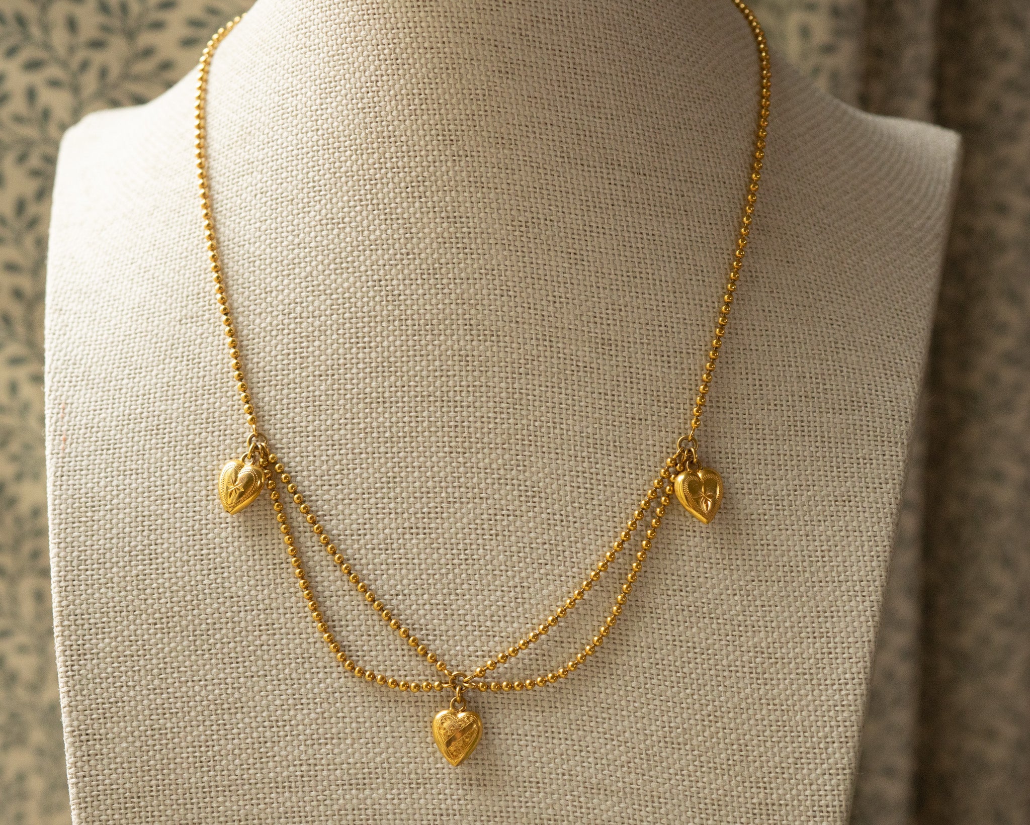 ANTIQUE 14CT FESTOON BEAD NECKLACE WITH PUFFY HEARTS RESERVED