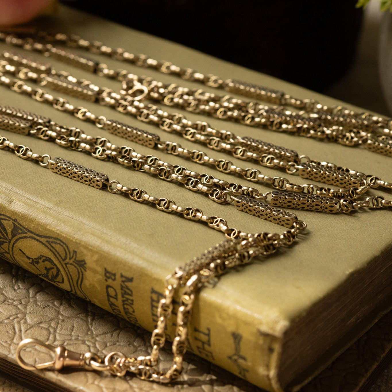 Victorian 9ct Gold Fancy Link Longuard Chain, Pierced Bar Links,