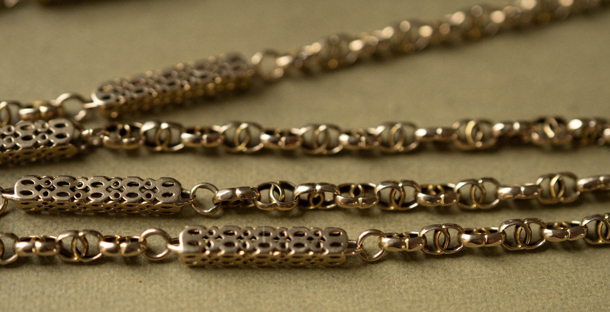 Victorian 9ct Gold Fancy Link Longuard Chain, Pierced Bar Links,