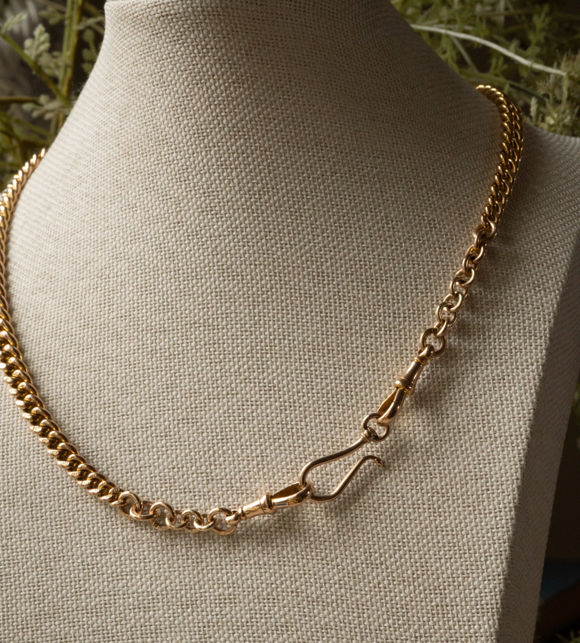ANTIQUE 9CT GOLD SHEPHERDS HOOK