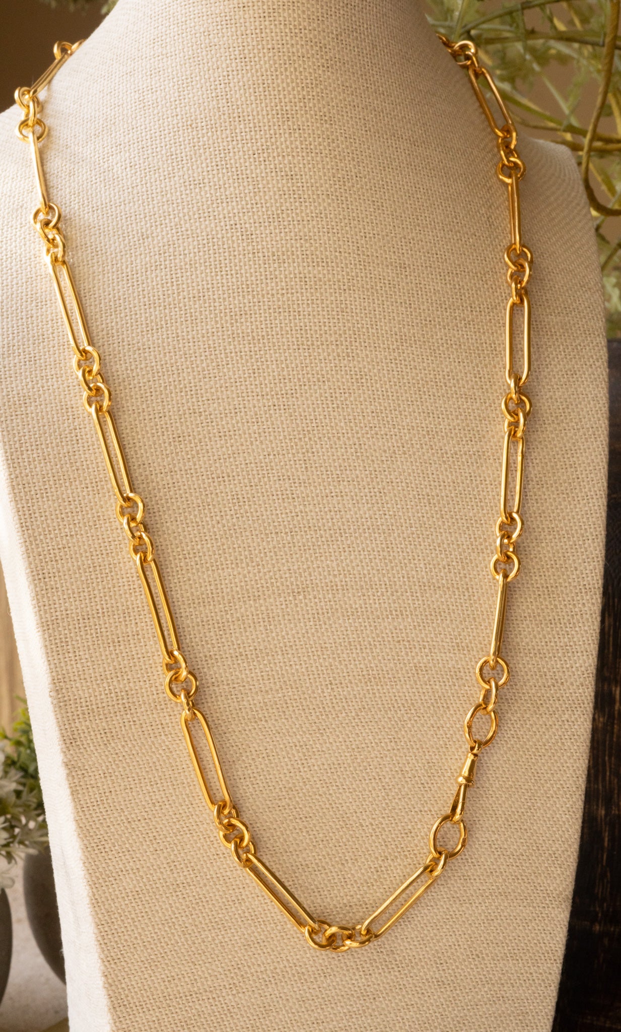 ANTIQUE HEAVY WEIGHT TROMBONE CHAIN 9CT