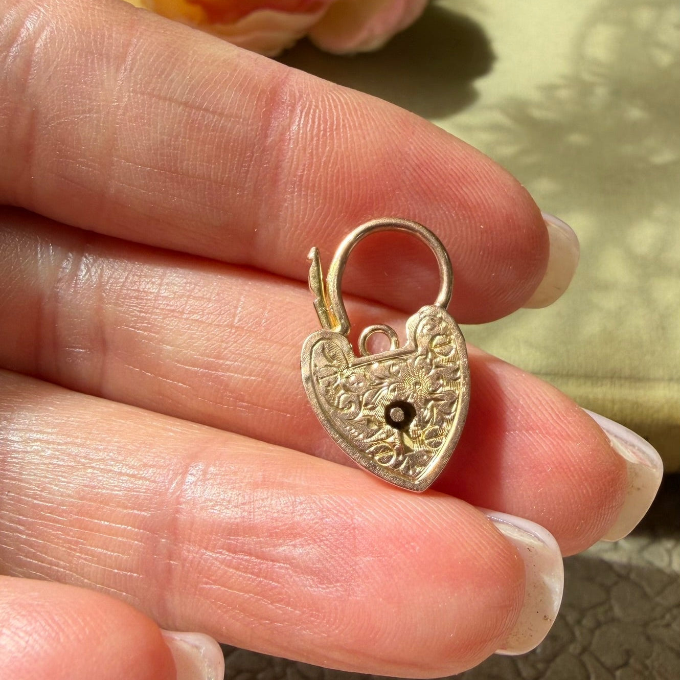 Vintage 9ct gold heart padlock