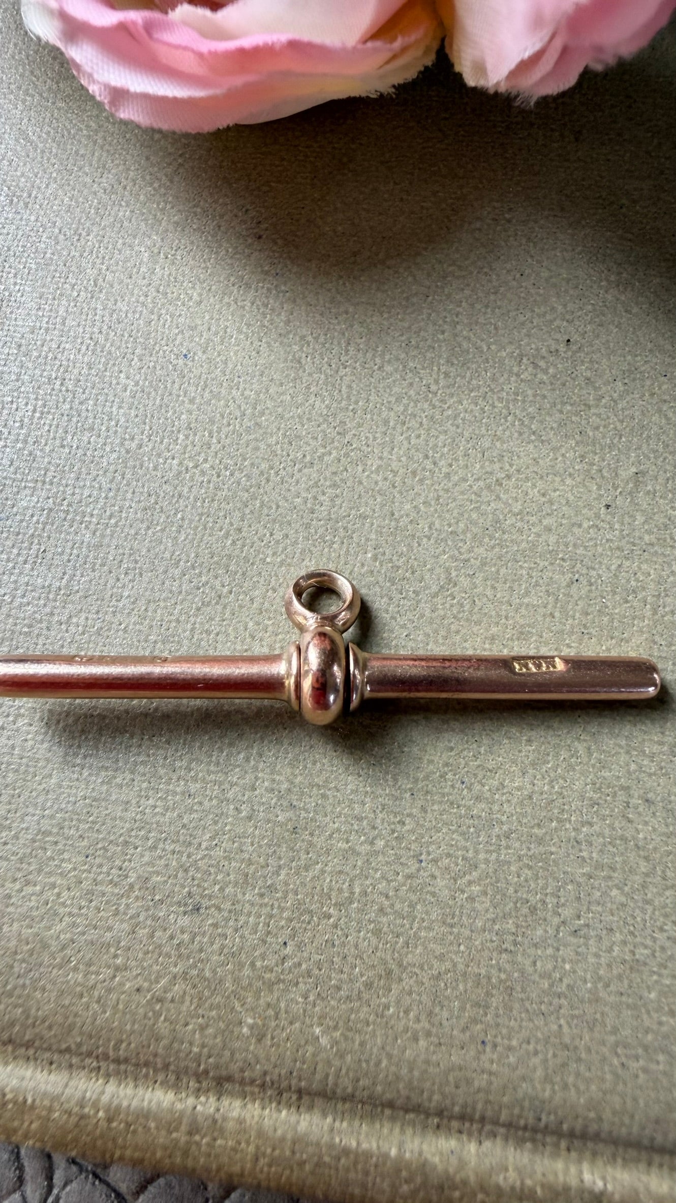 ANTIQUE 9CT GOLD SWIVEL T BAR
