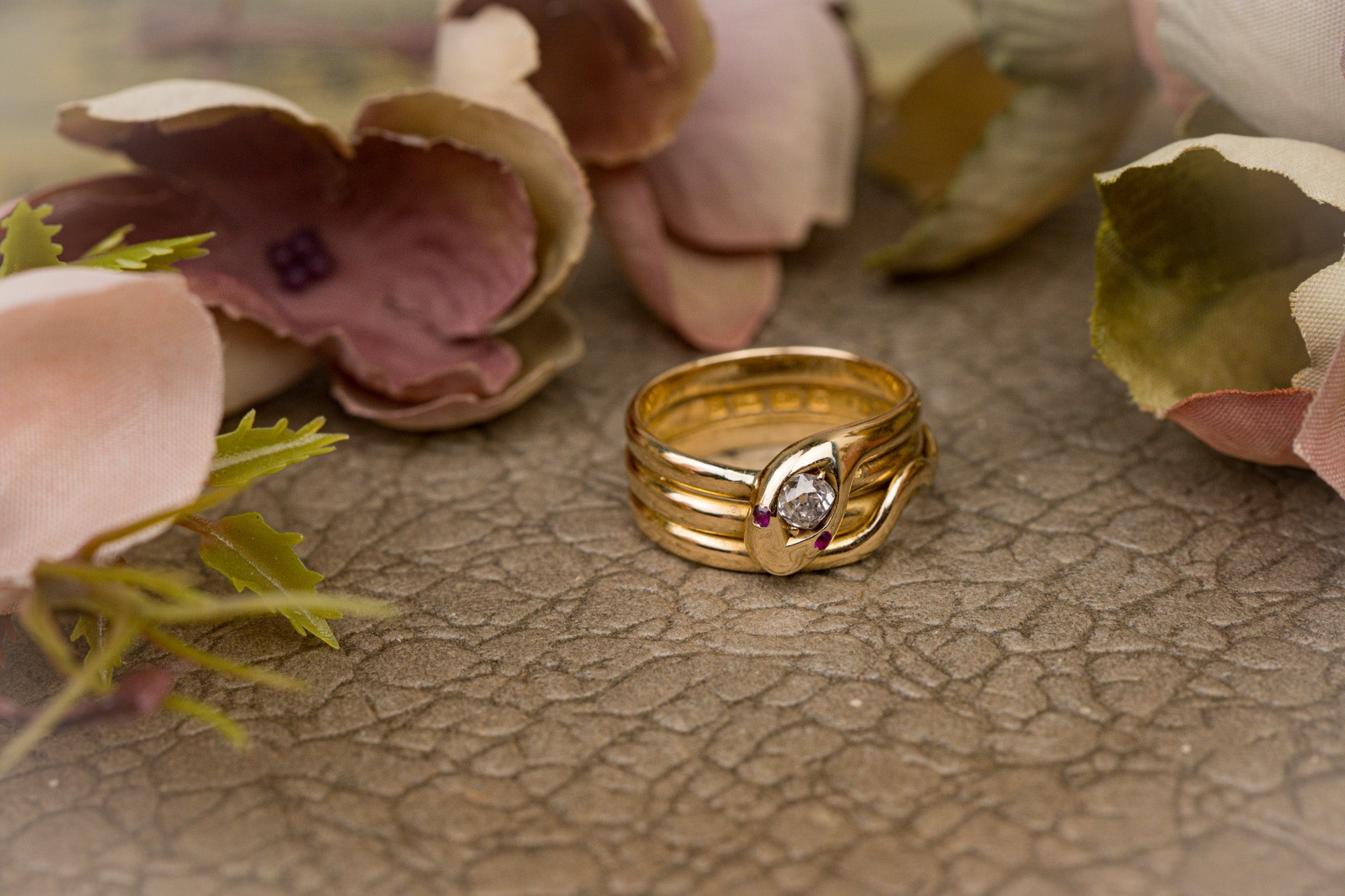 18CT MID CENTURY DIAMOND AND RUBY COILED SNAKE RING image 9