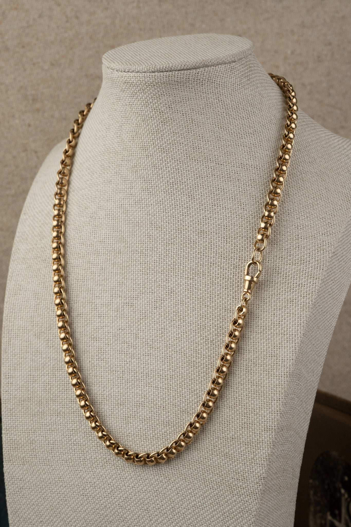 EXCEPTIONAL 9CT SUBSTANTIAL ROLLER BALL CHAIN image 1