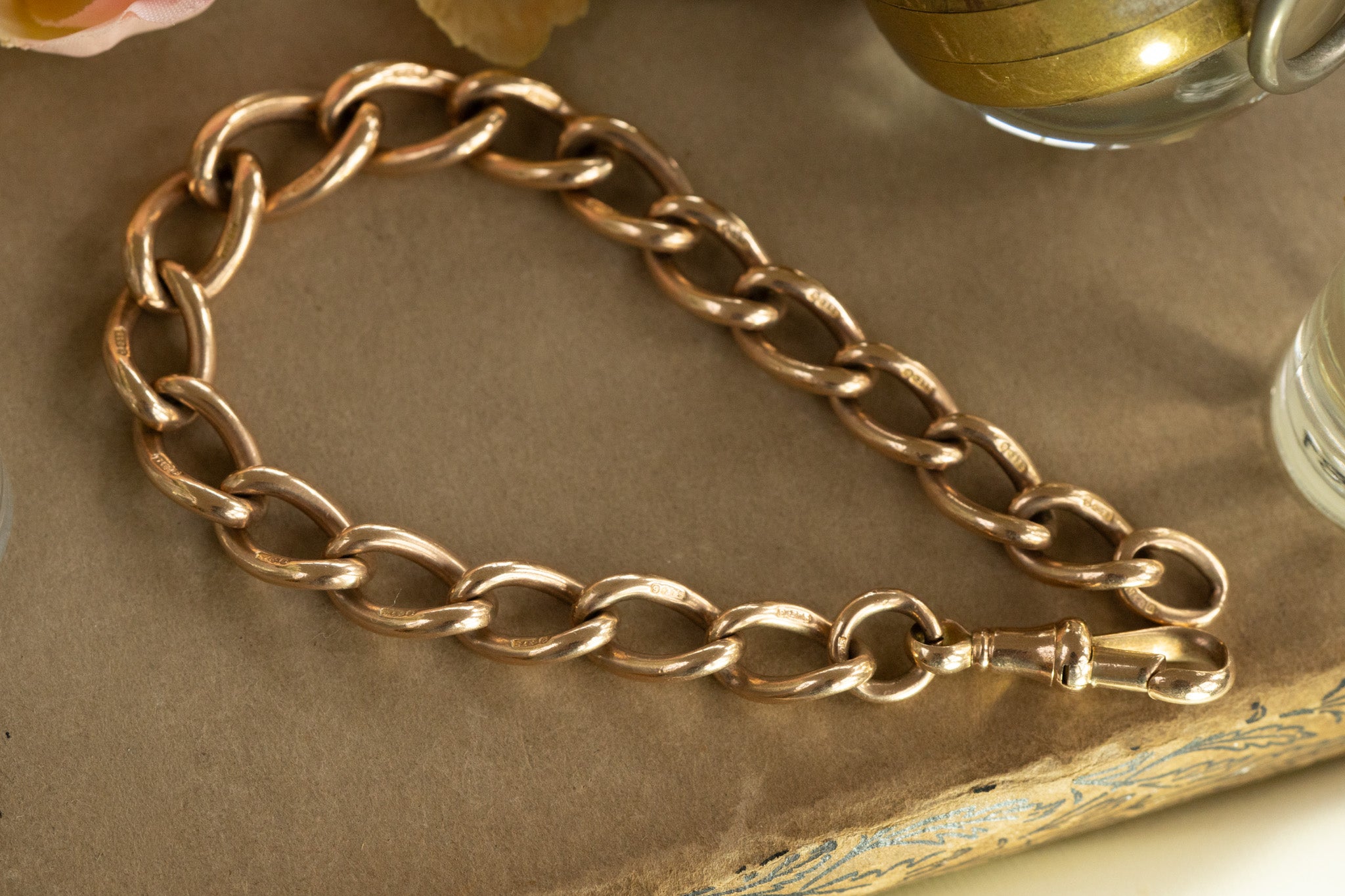ANTIQUE 9CT HEAVY GRADUATED CURB BRACELET & EXTENDER 30.8G image 3